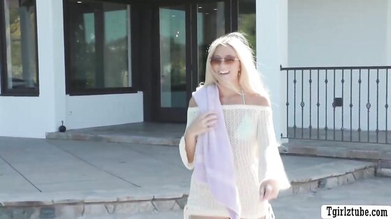 Sexy trans pool girl Avery fucks hot blonde River