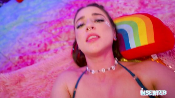 INSERTED Sadie Schafer's playful pussy party