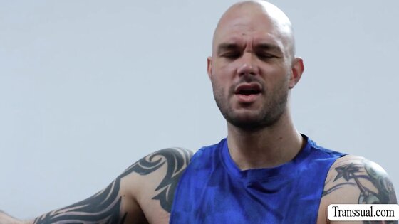 He keeps pounding my ass while we are in the gym 2