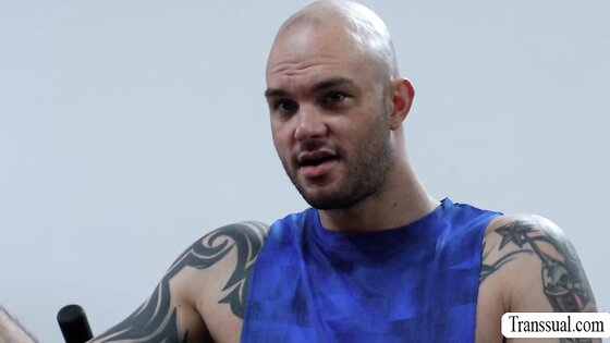 He keeps pounding my ass while we are in the gym 2