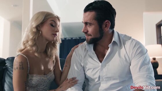 Teen babe getting fucked by bfs stepdad