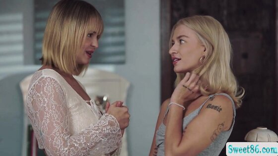 Licking my stepsisters hairy pussy and sit on her