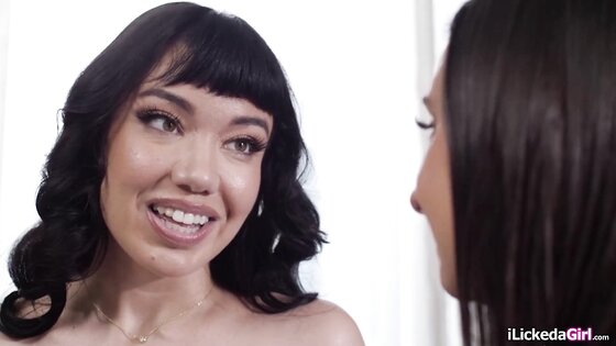 Stepdaughter dovefucking big tit stepmom