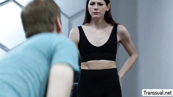 Sucking my clients dick in the gym early morning 2