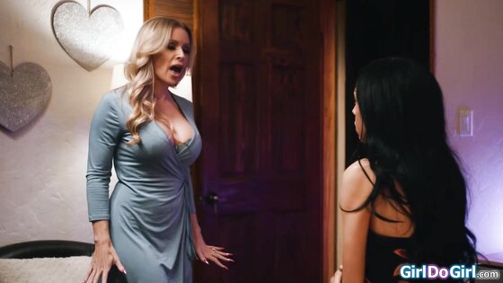 Oh yes stepmommy spank me for being bad