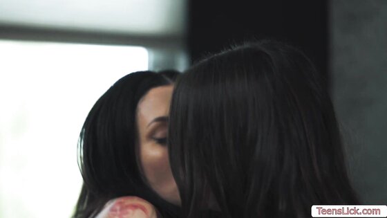 Watch this two lesbian anal lover play together