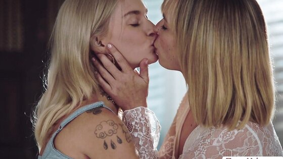 First time having sex with my lesbian stepsister