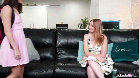 Teen giving what lesbian stepmom wants