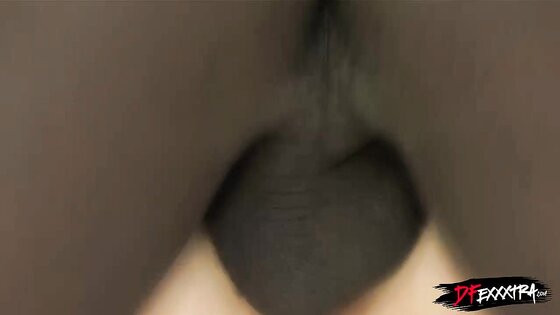 Put this thing in my MILF pussy!