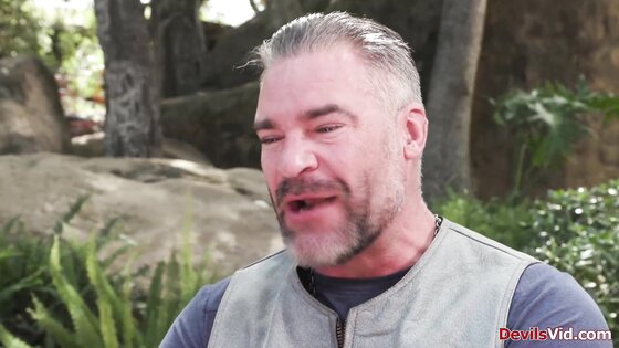 Sugardaddy making big tits latina squirt