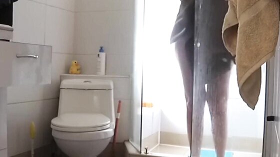peeking at stepmother's sexy ass