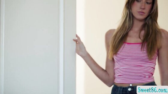 I want to try this porn with my lesbian roommate 2