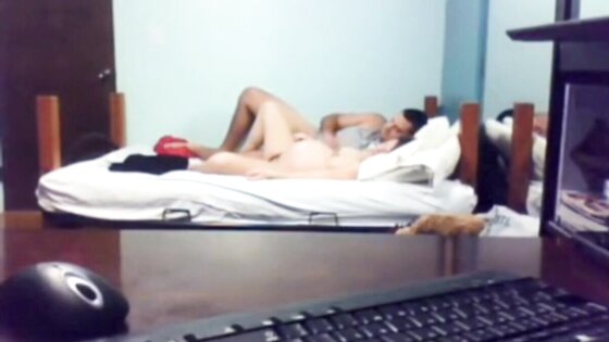 Watching heavily preggy aunty gets laid