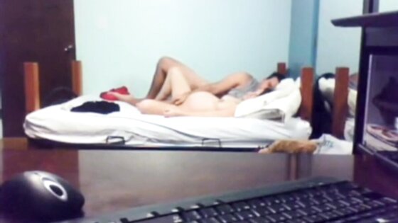 Watching heavily preggy aunty gets laid