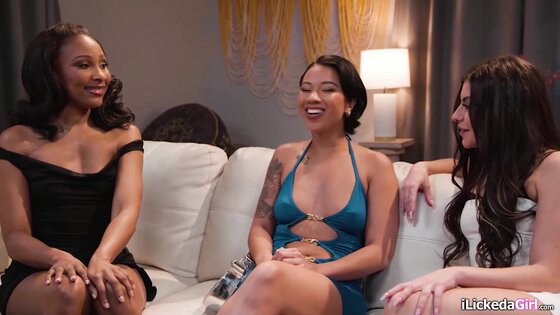 Ebony lesbos having 3some with white bff