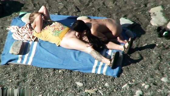 stepsister enjoys sex on the beach (voyeur)