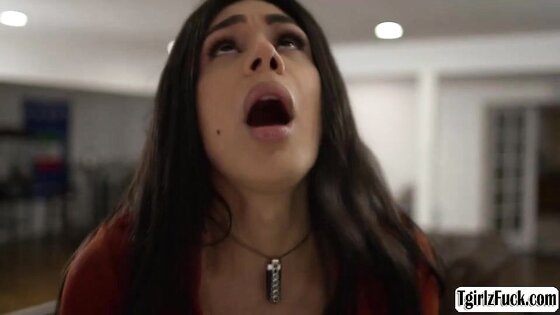 Cute Brunette Shemale Fucks Hairy Slender Girl