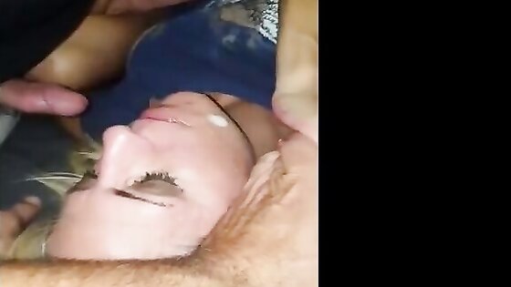 Hotgirl takes a facial from her date