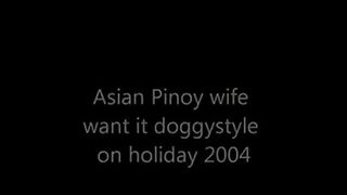 asiatische Pinoy Frau möchte es in den Ferien doggystyle