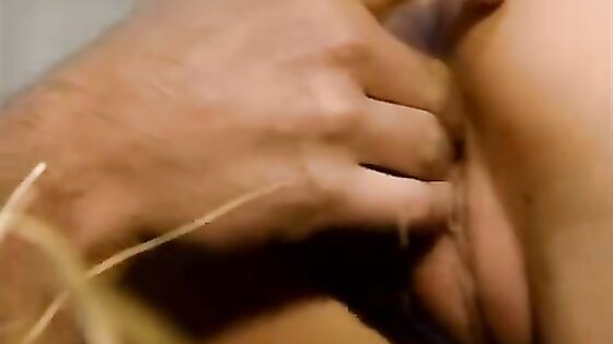 Romantika v jedoucím vagónu. Pretty blonde Dora Venter blowjob fairy - Film Porno | porno video zdarma