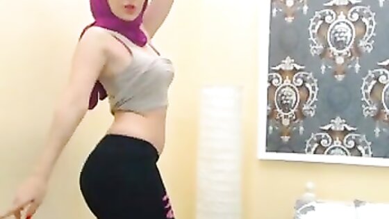 Sexy arab muslim dancing in Hijab