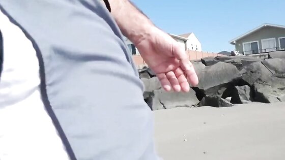 Jerking off on public beach-Big Cum Shot-Hairy Bear