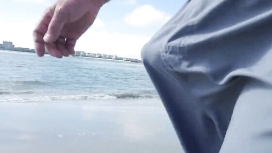 Jerking off on public beach-Big Cum Shot-Hairy Bear