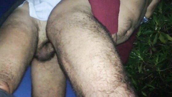 Mature married fucks me in the field maduro  casado me folla