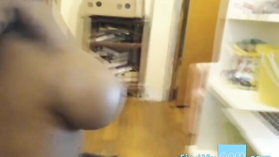 Huge Black Ass Twerking her Bubble