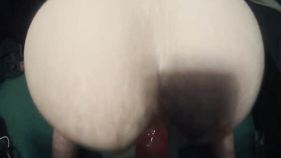 More anal gaping and Farting with my dildo