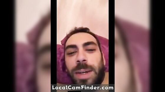 Turkish guy fingering his girl