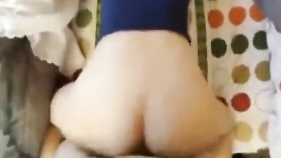 She Have an Orgasm in Doggystyle
