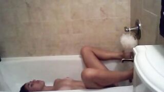 Sexy Slut Gets Off In The Bathtub