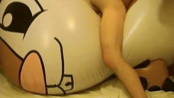 Giant inflatable toy humping cum