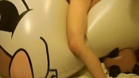 Giant inflatable toy humping cum