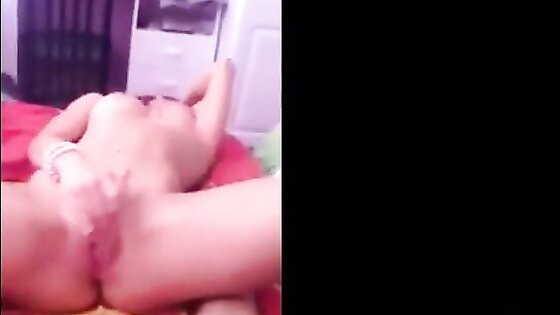 Pretty Irish Girl Masturbating