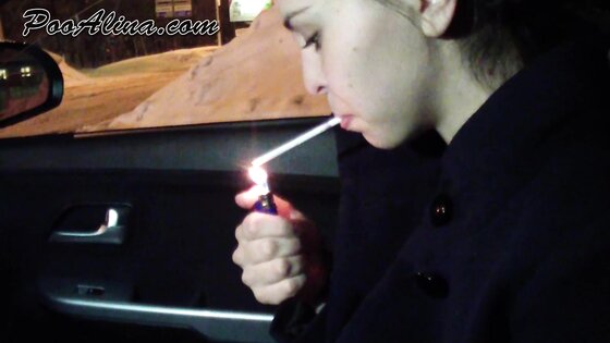bizarropornos.com - Young teen smoking and pooping in the car