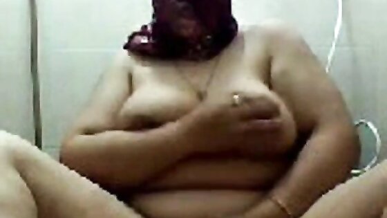 Bbw fat arabian on webcam