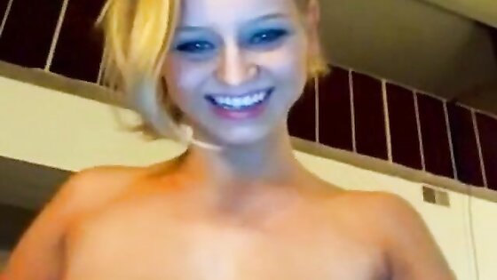 Sexy blonde fack two cock