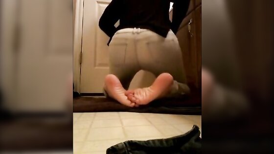 Me shaking my sissy ass