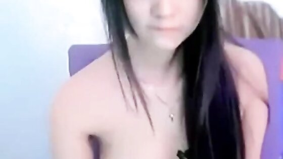 Amateur chinese cute babe masturbation on cam. 2