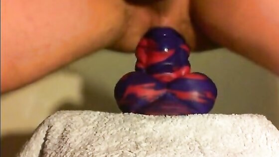 amateur Anal sex toy fun with flint the bad dragon !