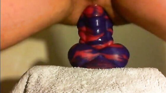 amateur Anal sex toy fun with flint the bad dragon !