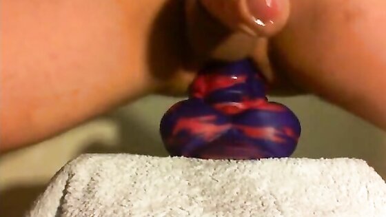 amateur Anal sex toy fun with flint the bad dragon !