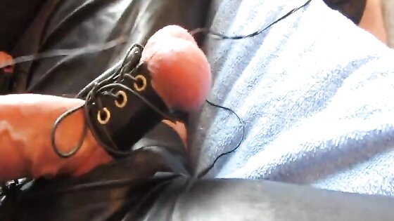 Huge hands free cum shot in catsuit (electro stimulation)