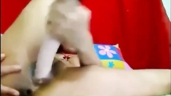 latin webcam babe milkin her pussy