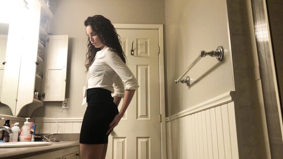 bizarropornos.com - White Blouse Long Counter Shit