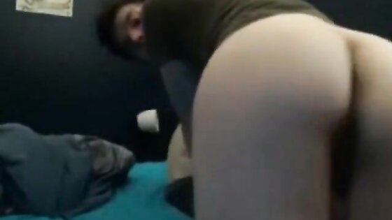 Hot Bubble Butt on Cam
