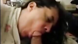 Mom gives Dad a morning Blowjob on Periscope