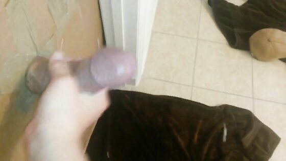 Homemade gloryhole big cock